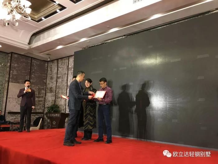 湖北轻钢房屋,湖北装配建筑,湖北装配公厕,湖北欧立达,湖北轻钢别墅厂家